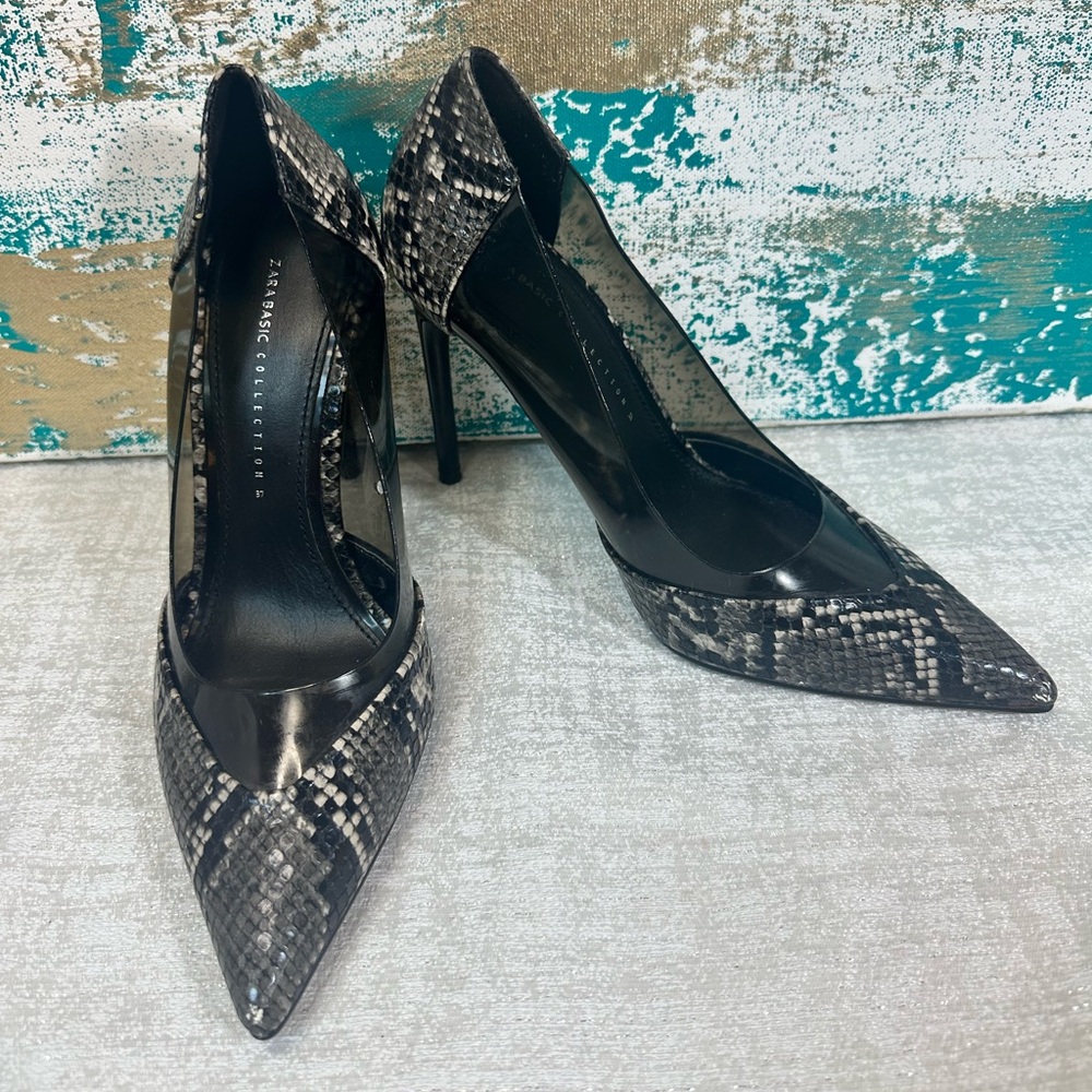 Zara brand snakeskin shoes size 37